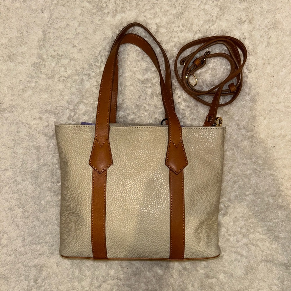 NWT GIFTABLE Valentina Pebbled Leather Satchel in Cream & Chestnut Brown
